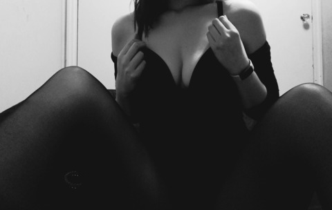 @sexysassybitch420 leaks Onlyfans videos free 

 picture 2