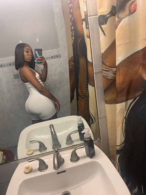 View shaelovelyme (Shaebandss) OnlyFans 3 Photos and 0 Videos for free 

 picture 2