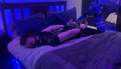 View shakeyxxx (ShakeyXXX) OnlyFans 143 Photos and 37 Videos gallery 

 picture 2