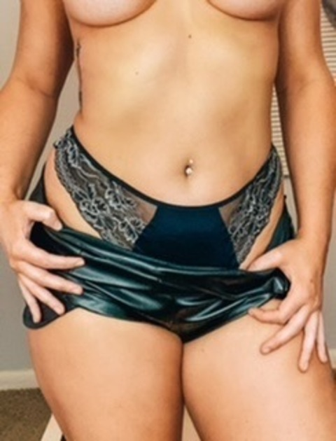 View shedeville69 (Lilith) OnlyFans 22 Photos and 3 Videos leaks 

 picture 2
