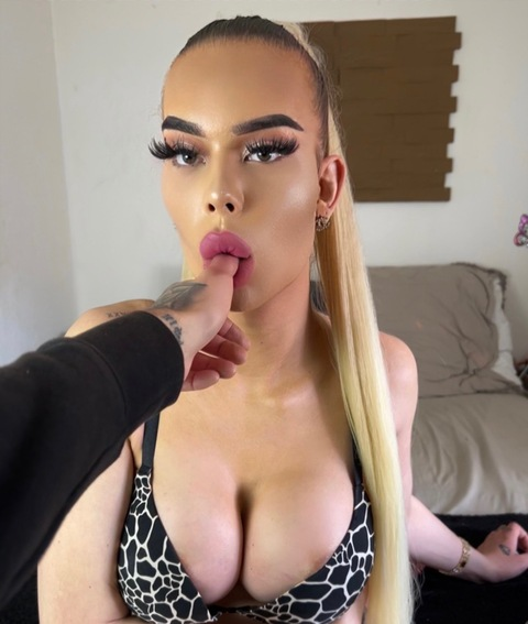 Onlyfans leak shirin.christians 

 picture 2