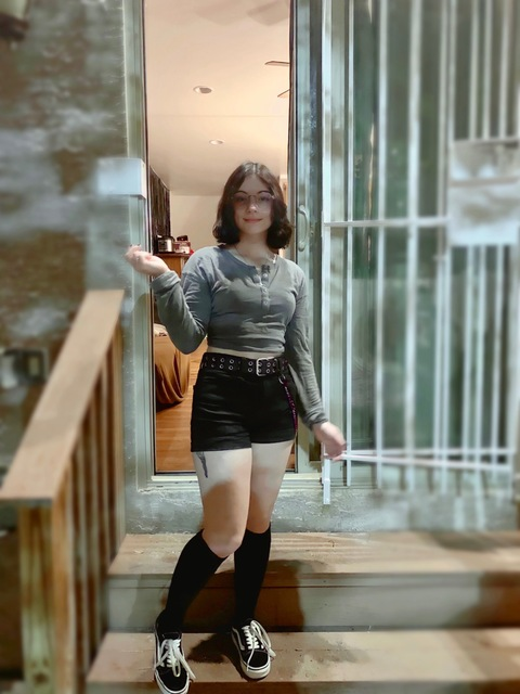shortpunkprincess OnlyFans Leaks 

 picture 2