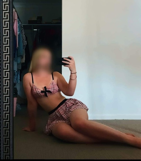 showgirlblossom OnlyFans Leaked 

 picture 2