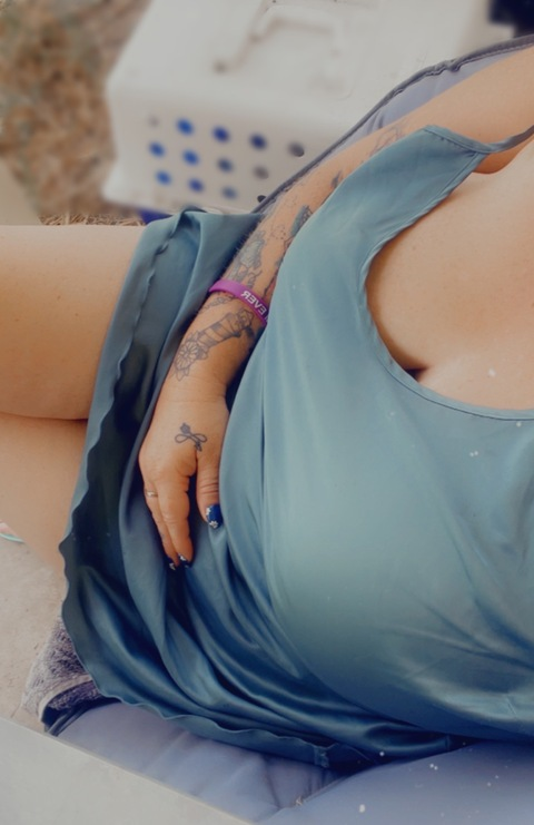 shybustychick OnlyFans Leak 

 picture 2