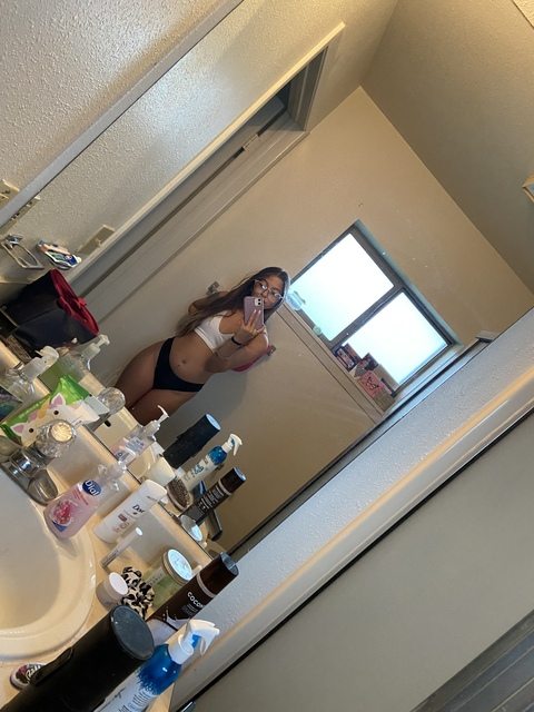 sierranicole141 OnlyFans Leak 

 picture 2