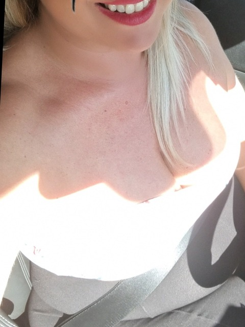 @simonalove leak Onlyfans photos free 

 picture 2