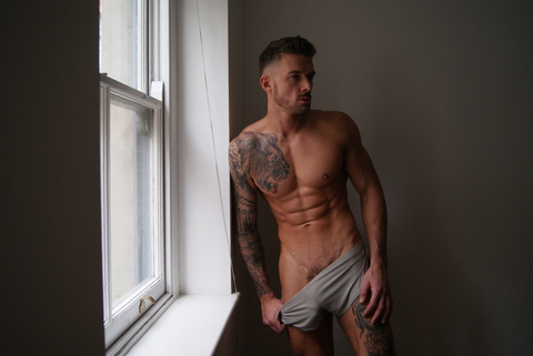 simoncarltonimages OnlyFans Leak 

 picture 2