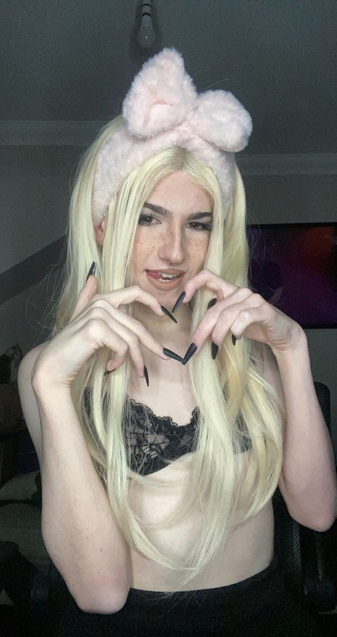 View sissysonya (Sissy Sonya) OnlyFans 10 Photos and 2 Videos leaked 

 picture 2