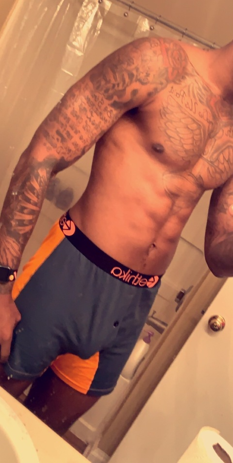 View sixfoot8zaddy (Daddy Long Legs) OnlyFans 3 Photos and 5 Videos leaked 

 picture 2