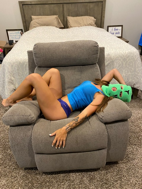 skimasktricia OnlyFans Leak (7 Photos and 0 Videos) 

 picture 2