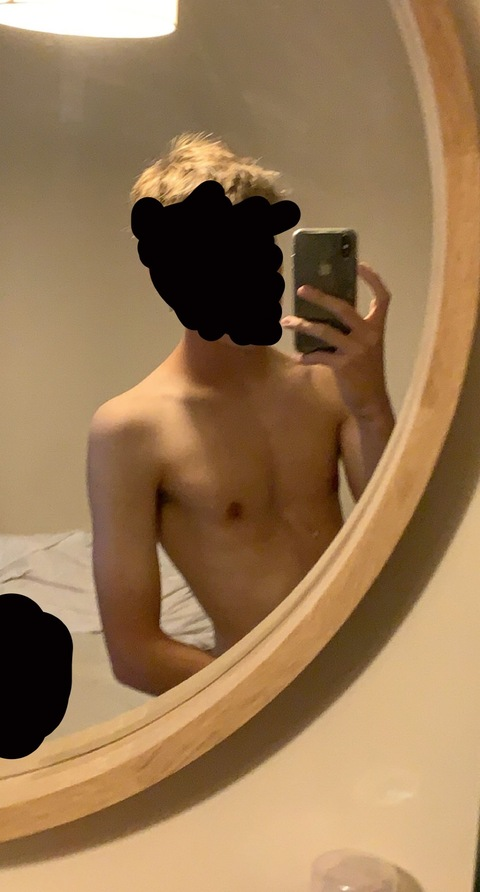 skinnyprettyboy OnlyFans Leaks 

 picture 2