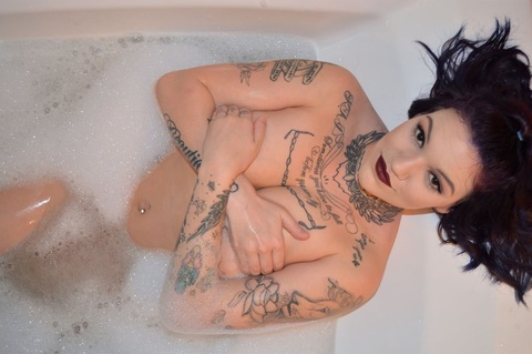 View skye2139 OnlyFans content for free 

 picture 2