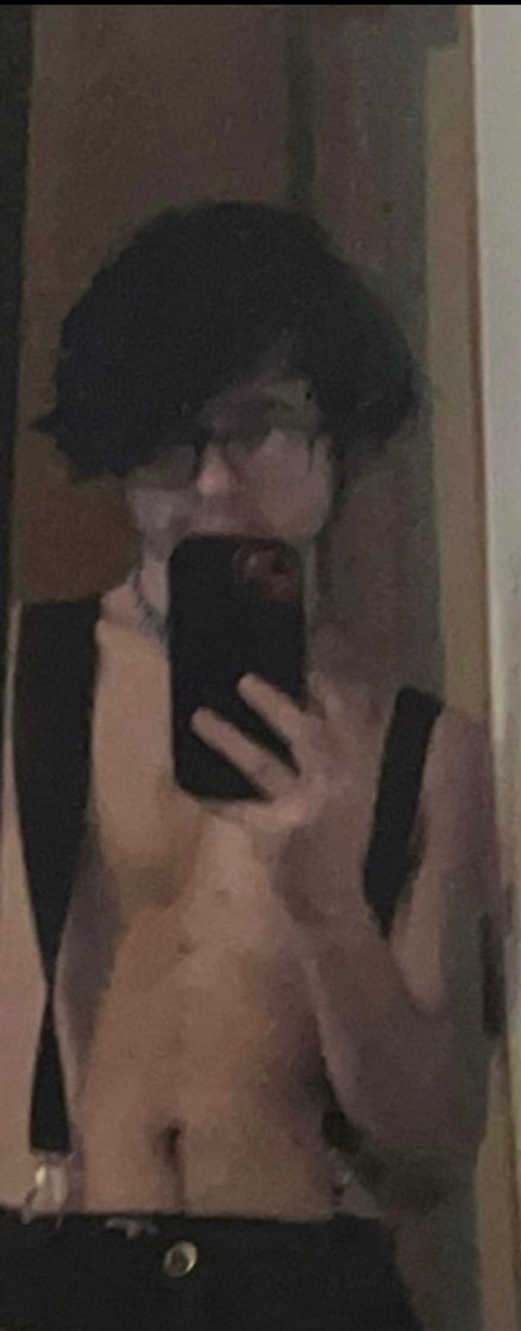 View skyguy698 (SkyGuy) OnlyFans 4 Photos and 1 Videos leaked 

 picture 2