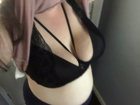 View Skylar rose (skylarbabiiee) OnlyFans 99 Photos and 4 Videos gallery 

 picture 2