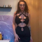 Download skylarlouise OnlyFans content for free 

 picture 1