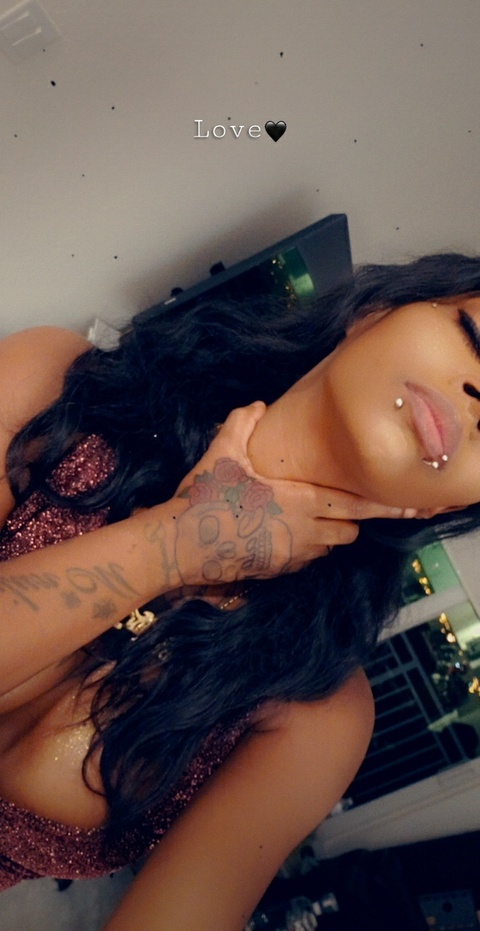 skyyemerald (Emerald Skyy) OnlyFans Leaked Pictures & Videos 

 picture 2