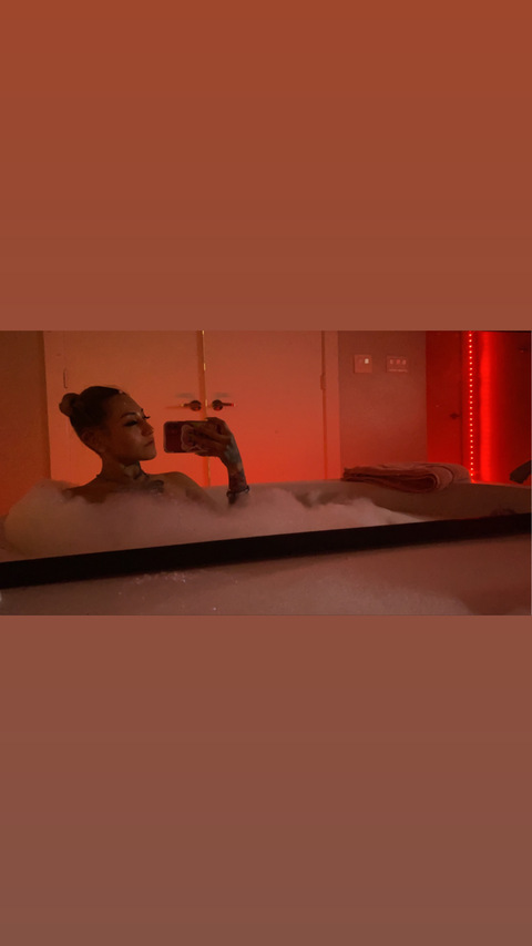skyyxwhite OnlyFans Leaks 

 picture 2