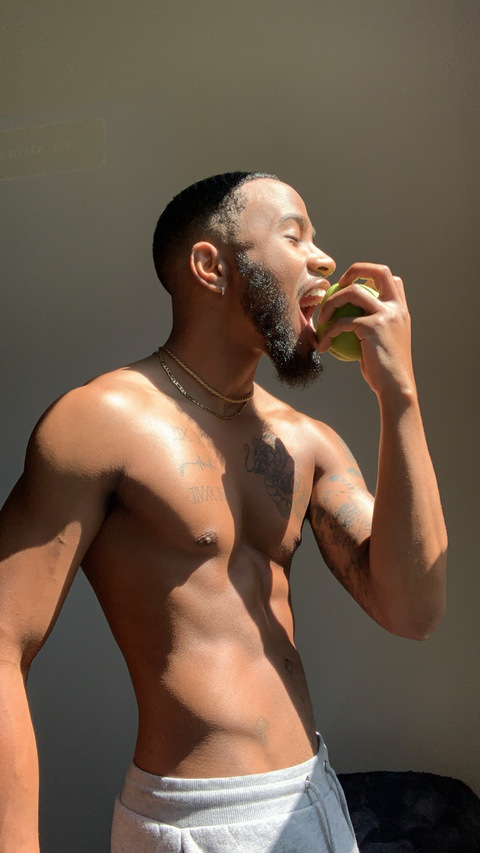slangingsaint (Saint) OnlyFans Leaked Videos and Pictures 

 picture 2