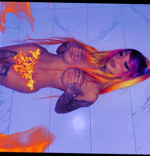 slaylovely OnlyFans Leak (4 Photos and 3 Videos) 

 picture 2