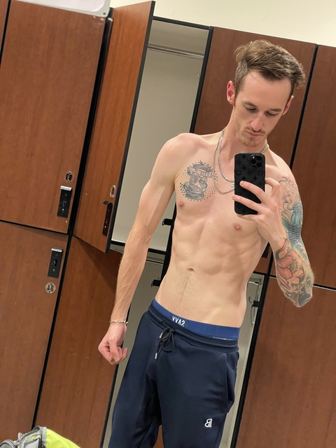 slenderfit69 (kevin) free OnlyFans Leaked Content 

 picture 2
