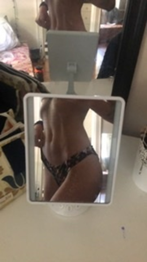 slim.notthick (slim thick) OnlyFans Leaked Videos and Pictures 

 picture 2