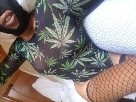 Download slutty.vegan813 OnlyFans content for free 

 picture 2