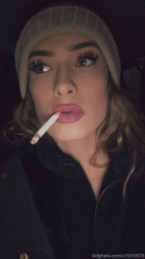 smokingaliah OnlyFans Leak (92 Photos and 523 Videos) 

 picture 2