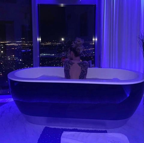 View L’Angel (snakegoddes87) OnlyFans 2 Photos and 0 Videos gallery 

 picture 2