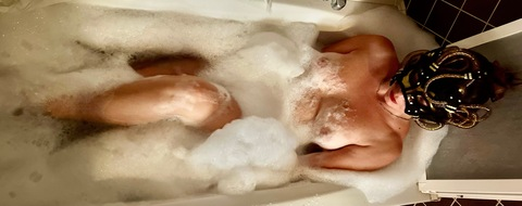 snakelady91 OnlyFans Leaked (7 Photos and 4 Videos) 

 picture 2