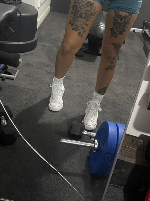 sneakerbabe30 (Sneaker babe) free OnlyFans Leaked Pictures and Videos 

 picture 2