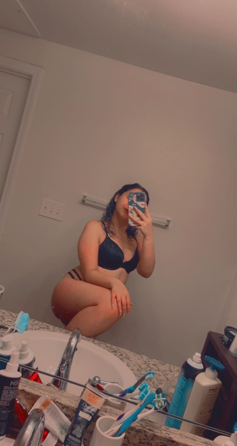snowbunnylynn (Snowbunnyy💦) free OnlyFans Leaked Videos and Pictures 

 picture 2
