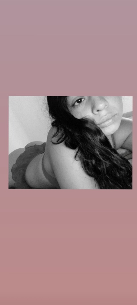 View sofiaquin23 (Sofia) OnlyFans 9 Photos and 0 Videos gallery 

 picture 2
