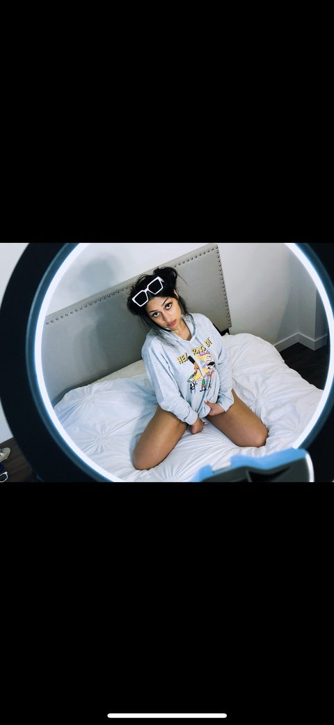 View softcore_sara OnlyFans content for free 

 picture 2