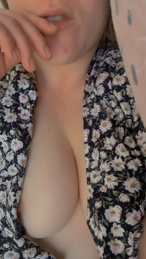 @sophie-c leaked Onlyfans content free 

 picture 2