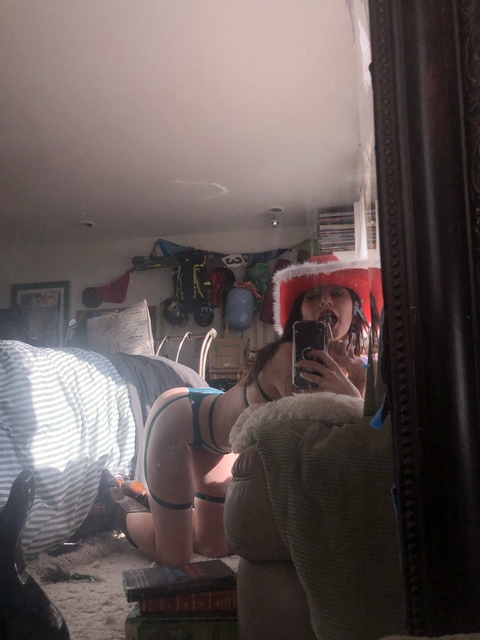 View sophie_lee OnlyFans content for free 

 picture 2