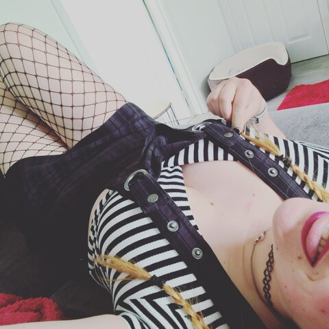 @sophieinpjs leaks Onlyfans photos for free 

 picture 2