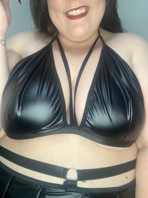 View sophlynn93 OnlyFans videos and photos for free 

 picture 2