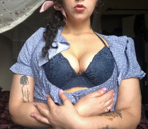 soylalunab OnlyFans Leak (94 Photos and 60 Videos) 

 picture 2