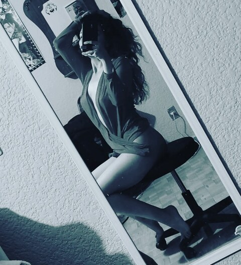 View soyvalcita OnlyFans content for free 

 picture 2