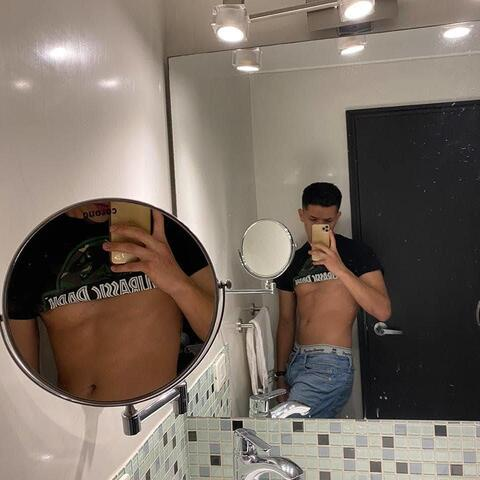 View Arlensonz_ (soyyleonardoficial) OnlyFans 21 Photos and 4 Videos for free 

 picture 2