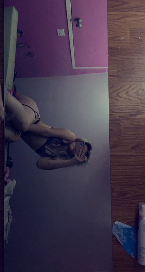 View spoiled.bratxx OnlyFans content for free 

 picture 2