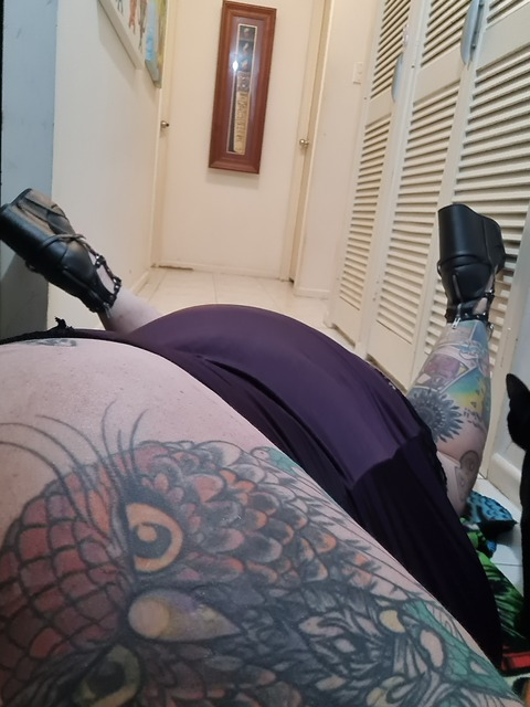 View squidchick1 OnlyFans content for free 

 picture 2