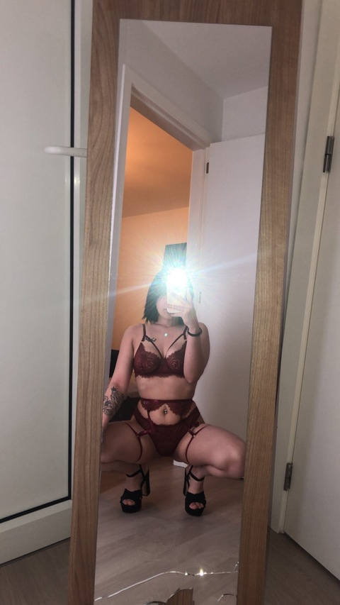View Sonia (ssoniax) OnlyFans 29 Photos and 2 Videos gallery 

 picture 2