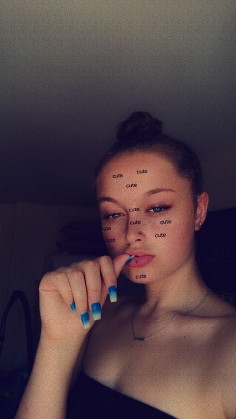 View star_20212002 (Star) OnlyFans 3 Photos and 3 Videos leaked 

 picture 2