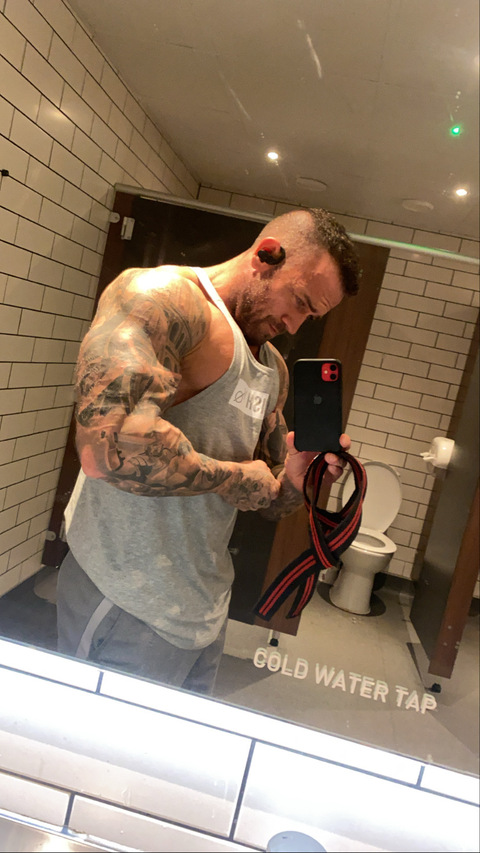starpower_1 OnlyFans Leaked (176 Photos and 58 Videos) 

 picture 2
