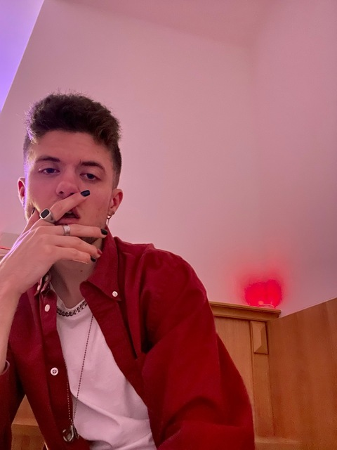 stayiny0urownlane (Lane) OnlyFans content 

 picture 2