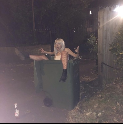 Onlyfans leaks stinkystelle 

 picture 2
