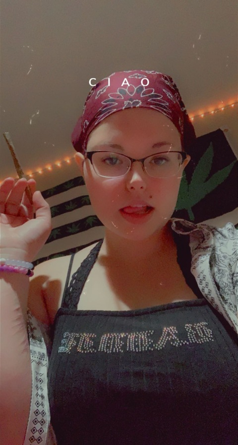 stonerbabe_katye OnlyFans Leaked (65 Photos and 7 Videos) 

 picture 2