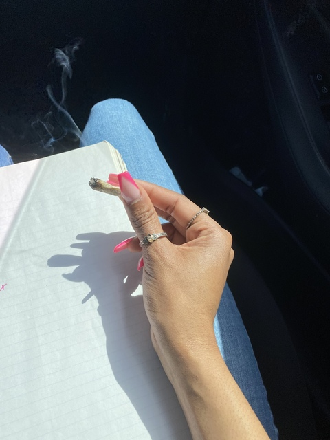View stonerfaiiry (stonerfairy) OnlyFans 4 Photos and 0 Videos gallery 

 picture 2