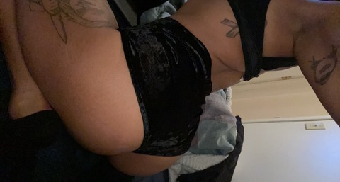 View stoneybaabe69 OnlyFans content for free 

 picture 2